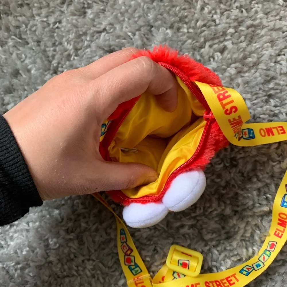 NWT Sesame Street Red Plush Elmo Kids Bag
